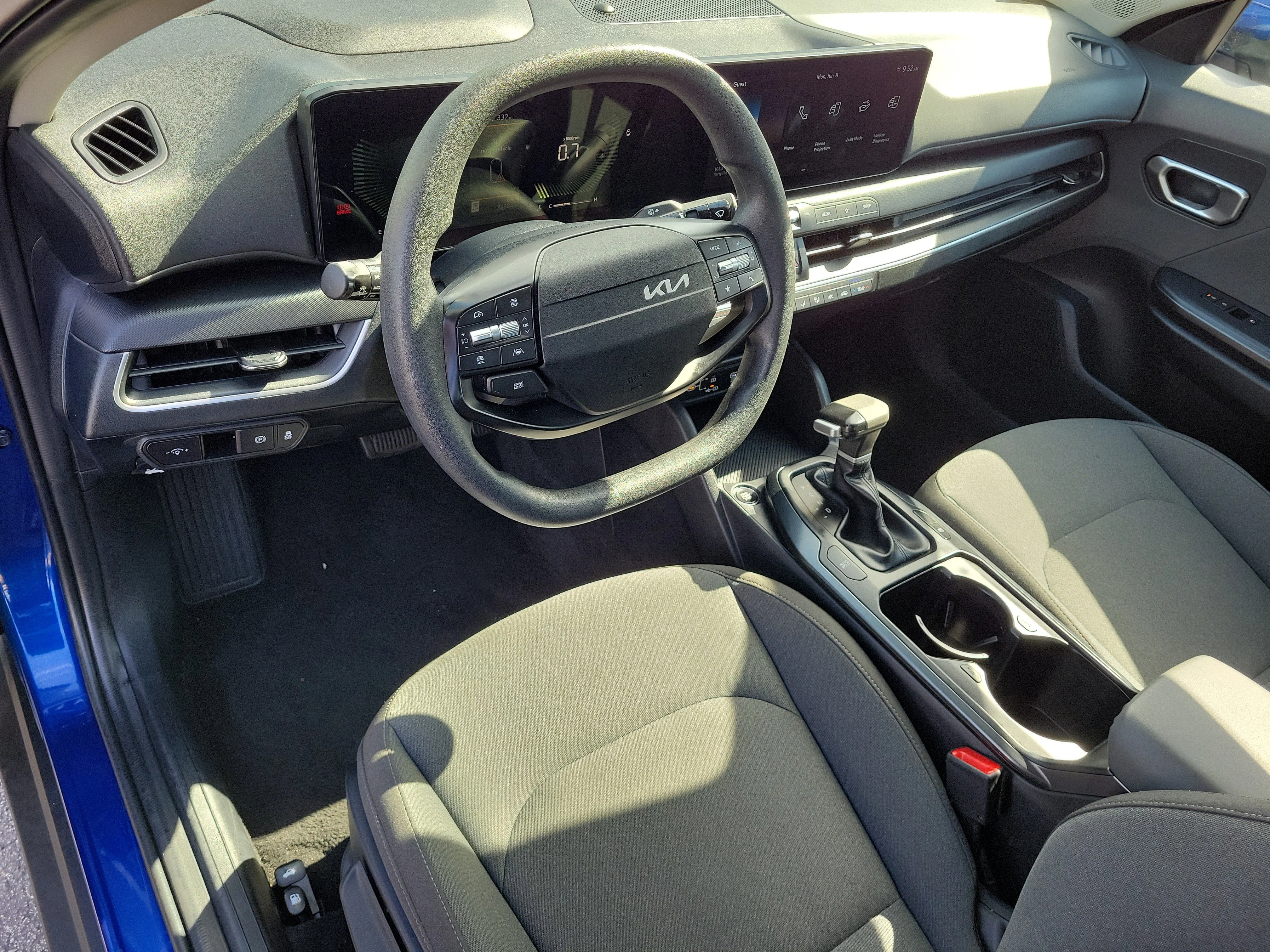 Used 2025 Deep Sea Blue Kia LXS image 13