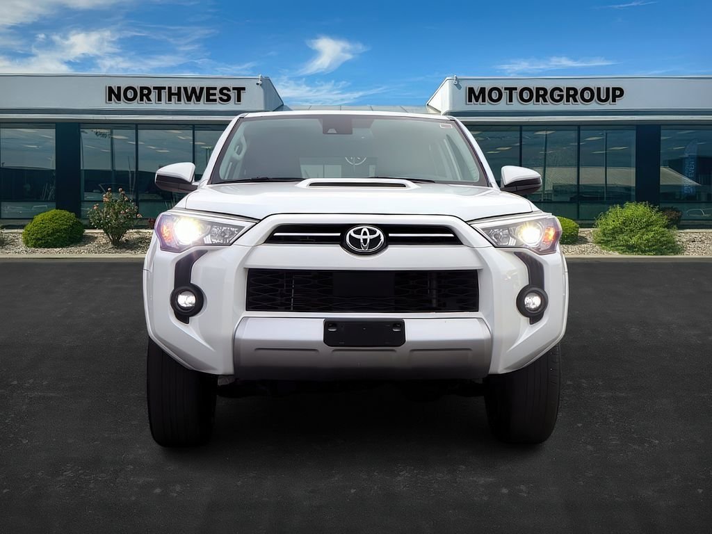 2024 Toyota 4Runner TRD photo 2