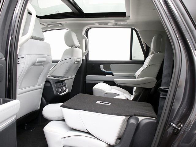 New 2025 Dark Matter Gray Metallic Ford Platinum® MAX image 13