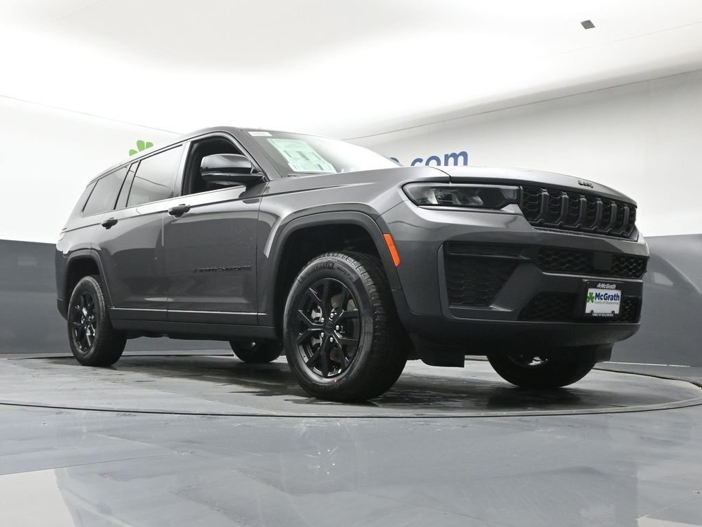 New 2026 Baltic Gray Metallic Clear-Coat Exterior Paint Jeep Altitude image 29