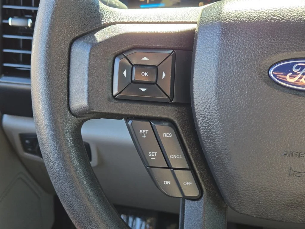 Used 2018 Lightning Blue Ford XL image 23
