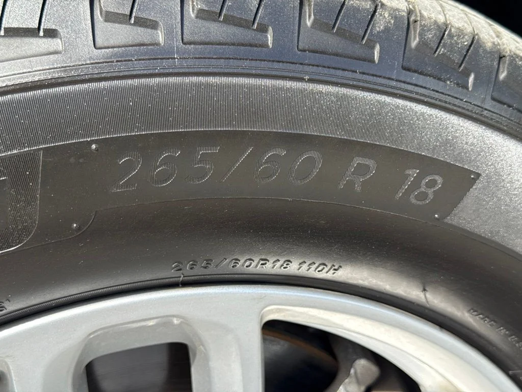 Used 2024 Gray Jeep Laredo X image 31