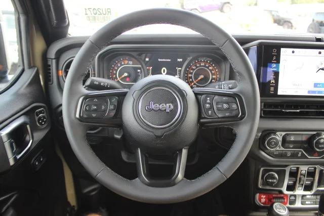 Used 2026 Green Jeep Mojave image 11