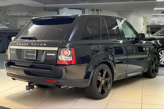 Used 2012 Black Land Rover HSE image 10