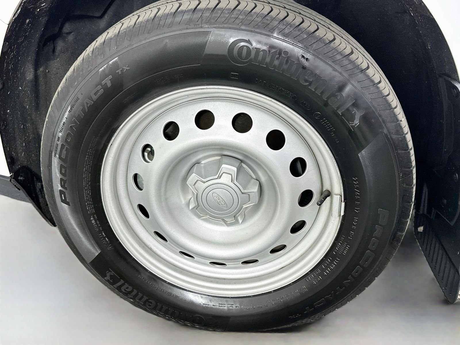 Used 2023 Oxford White Ford XL image 28