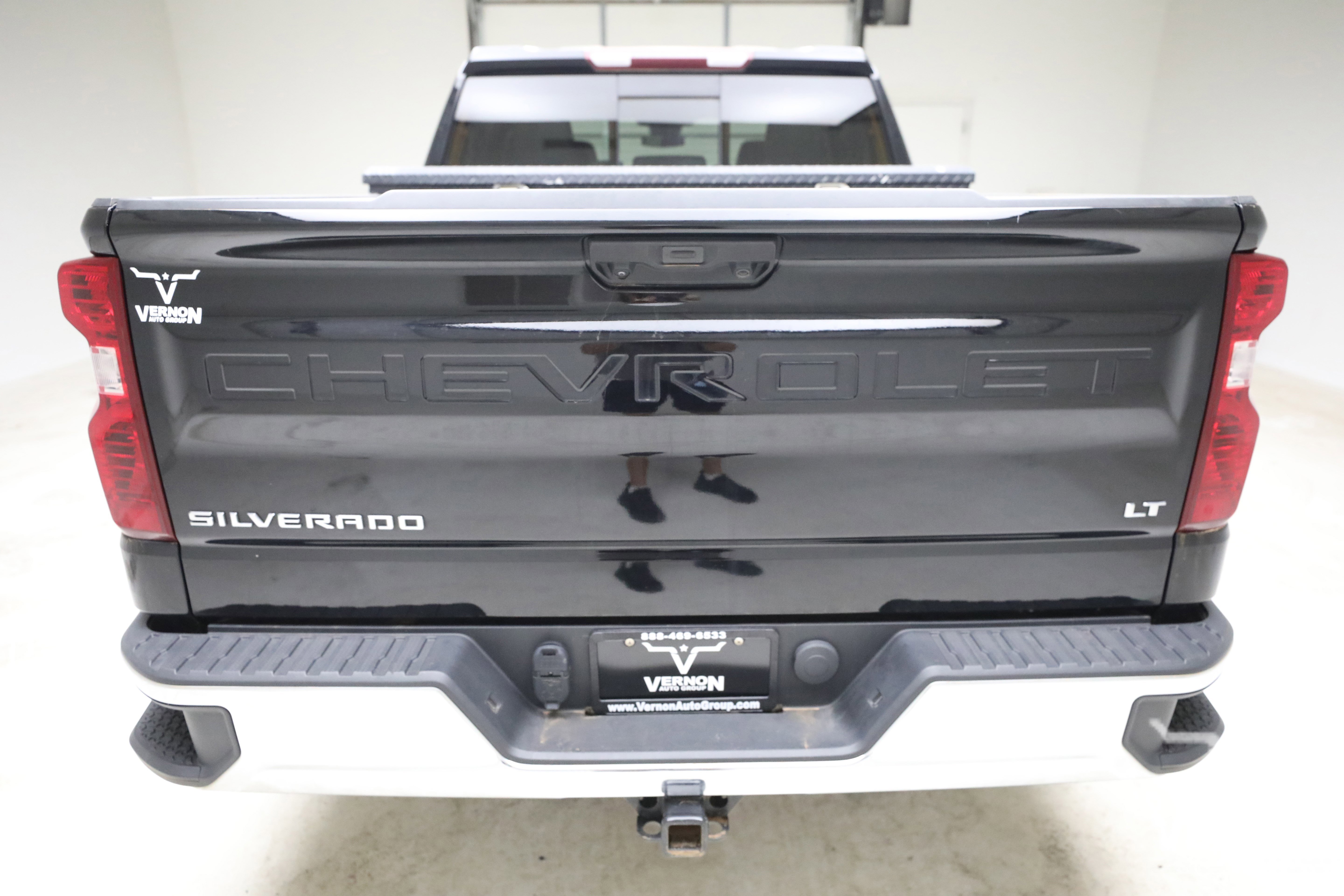 Used 2023 Black Chevrolet Y image 4