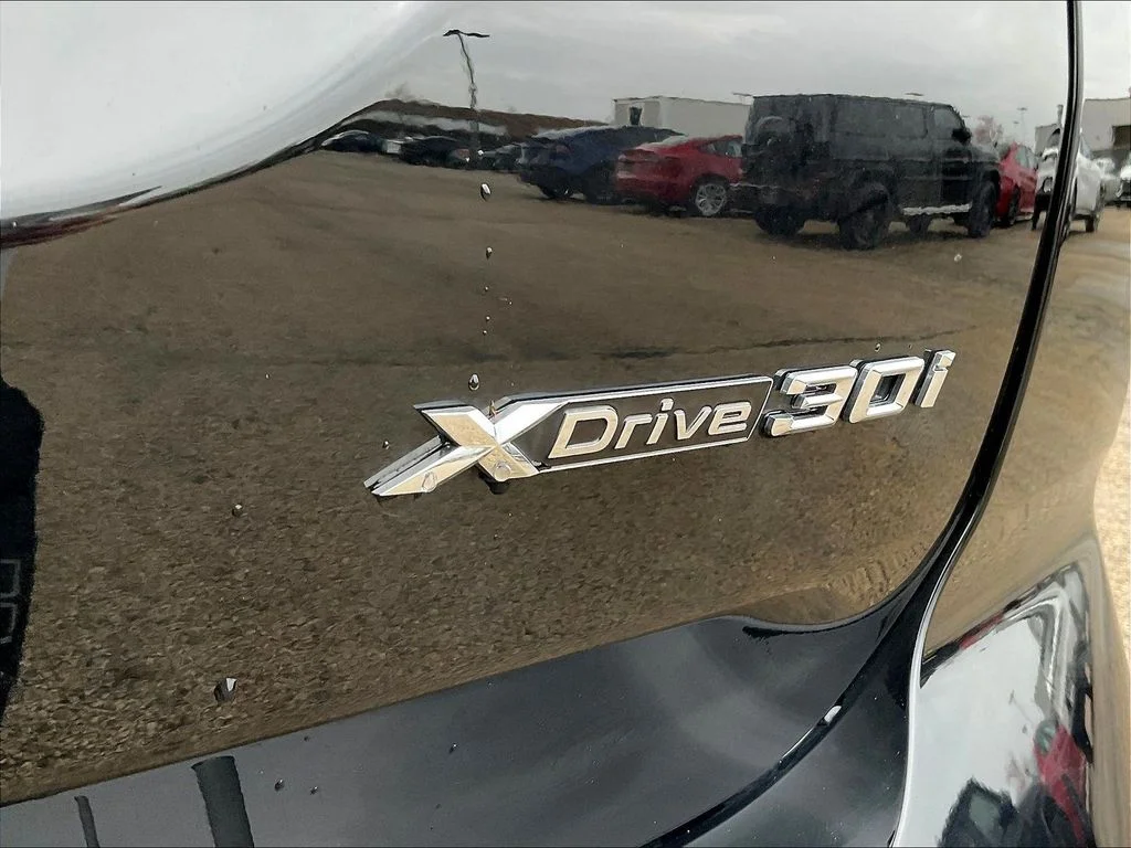 Used 2023 Jet Black BMW xDrive30i image 23