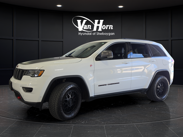 Used 2018 Bright White Clearcoat Jeep Trailhawk image 3
