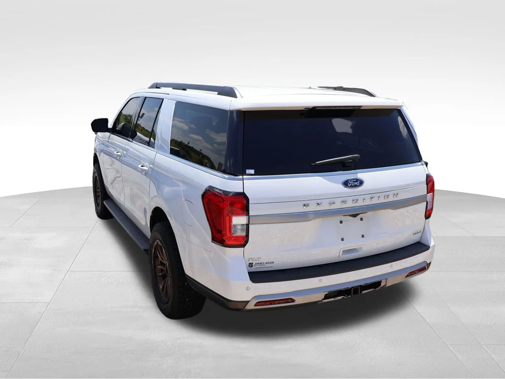 Used 2024 White Metallic Ford XLT image 24