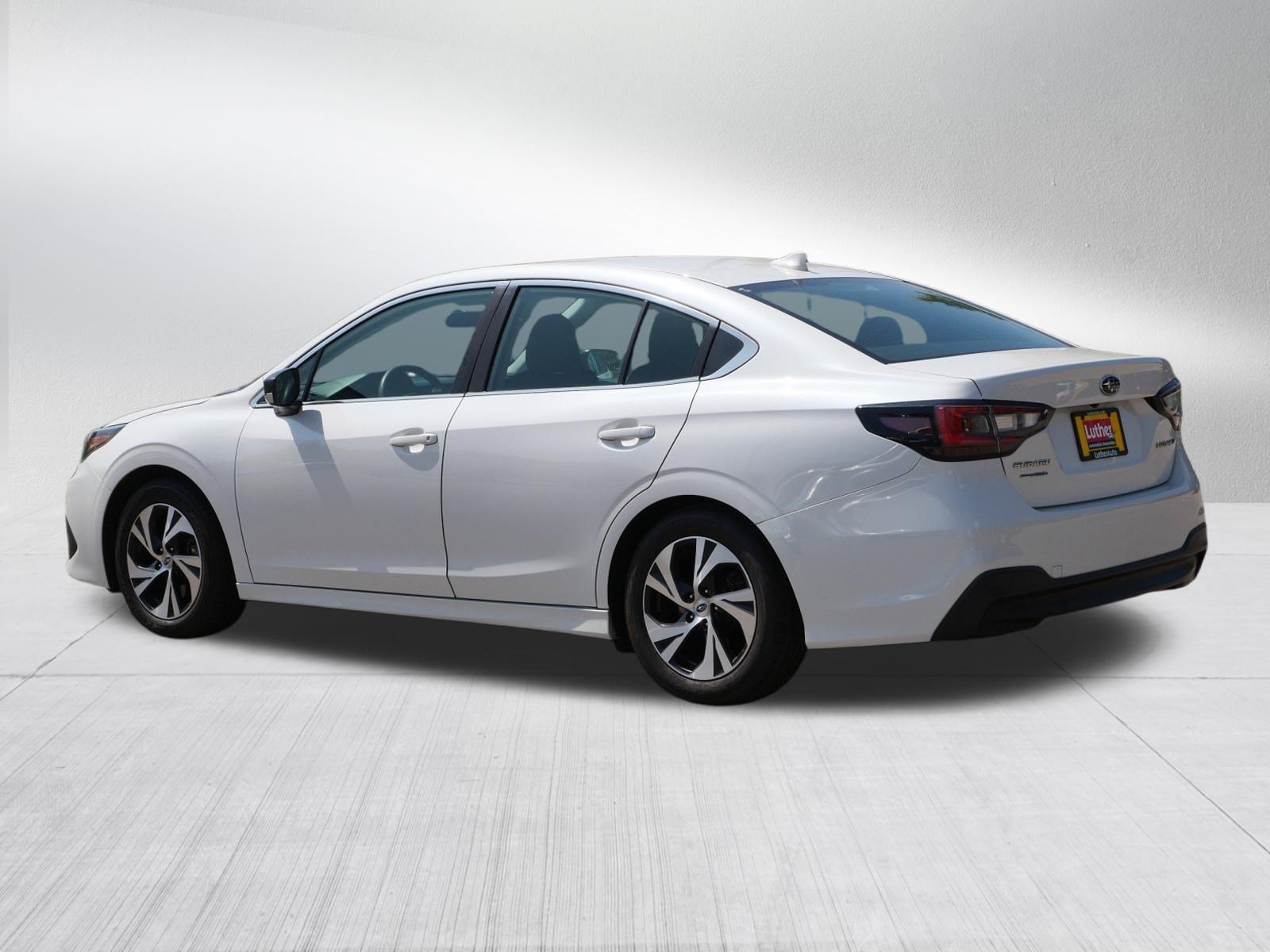 Used 2022 Crystal White Pearl Subaru CVT image 5