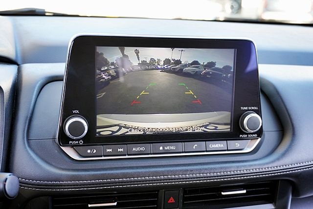 Used 2024 Silver Nissan SV image 26