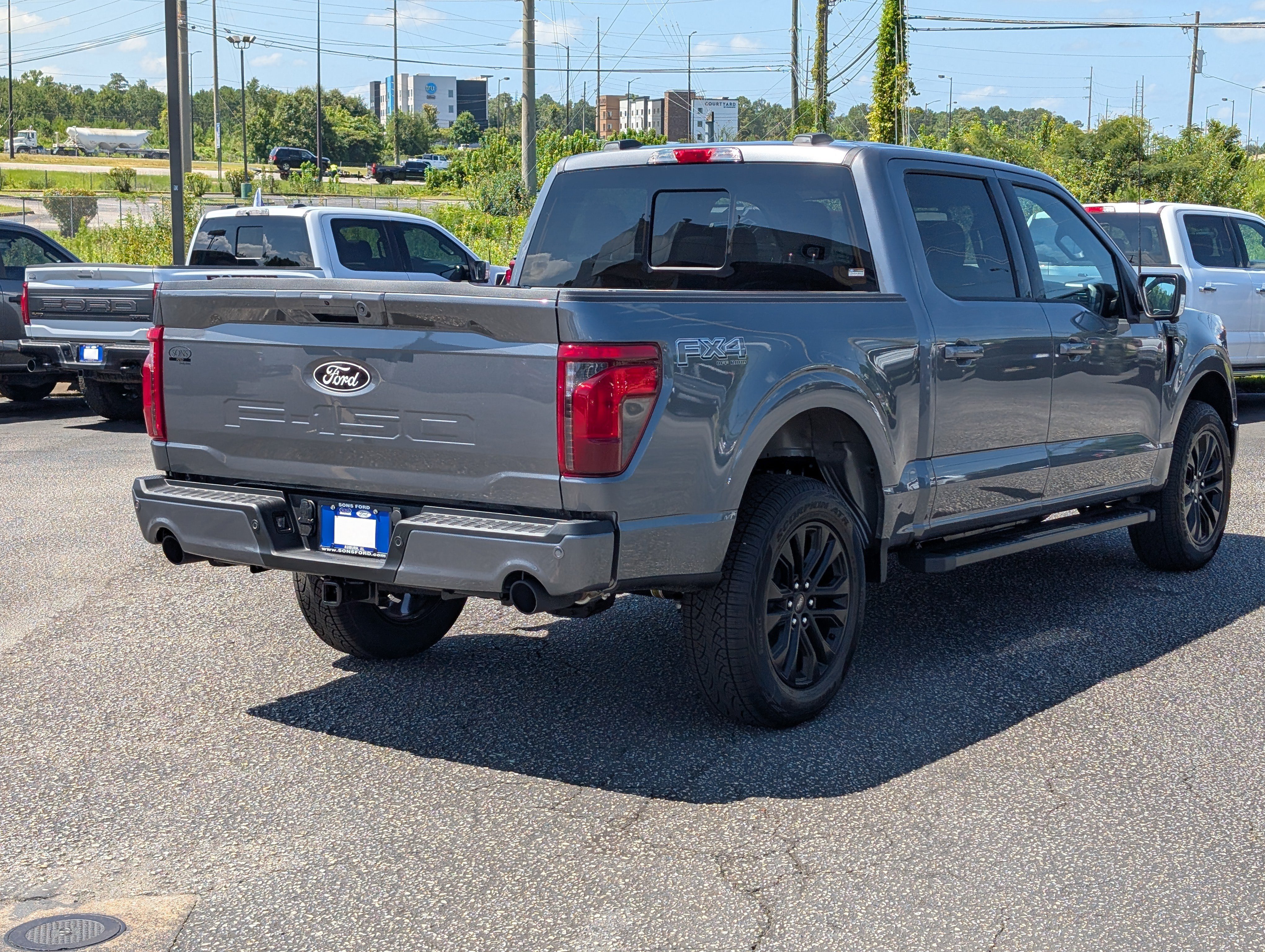 New 2026 Carbonized Gray Metallic FORD XLT image 9