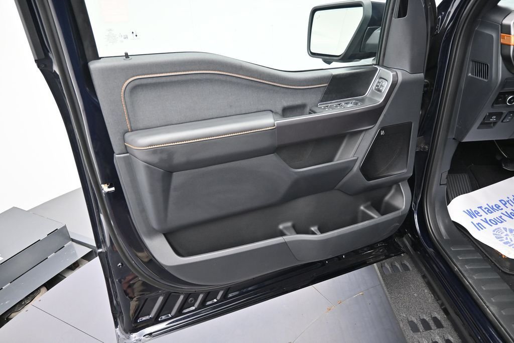 New 2026 Antimatter Blue Metallic Ford XLT image 9