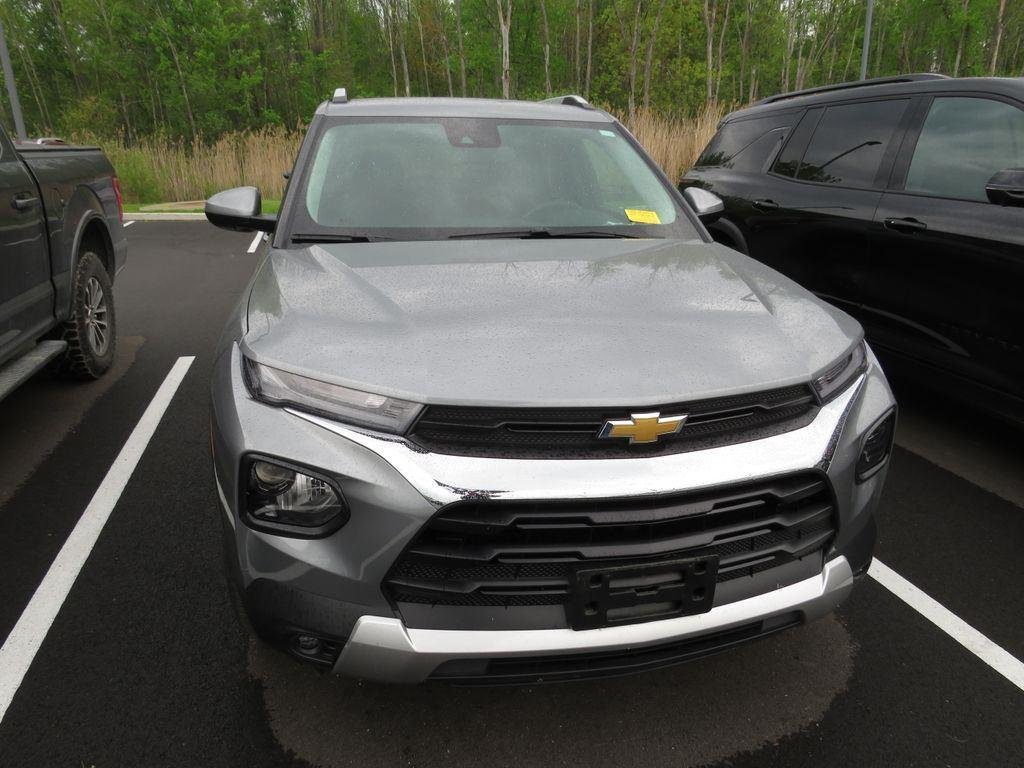 Used 2023 Sterling Gray Metallic Chevrolet LT image 4