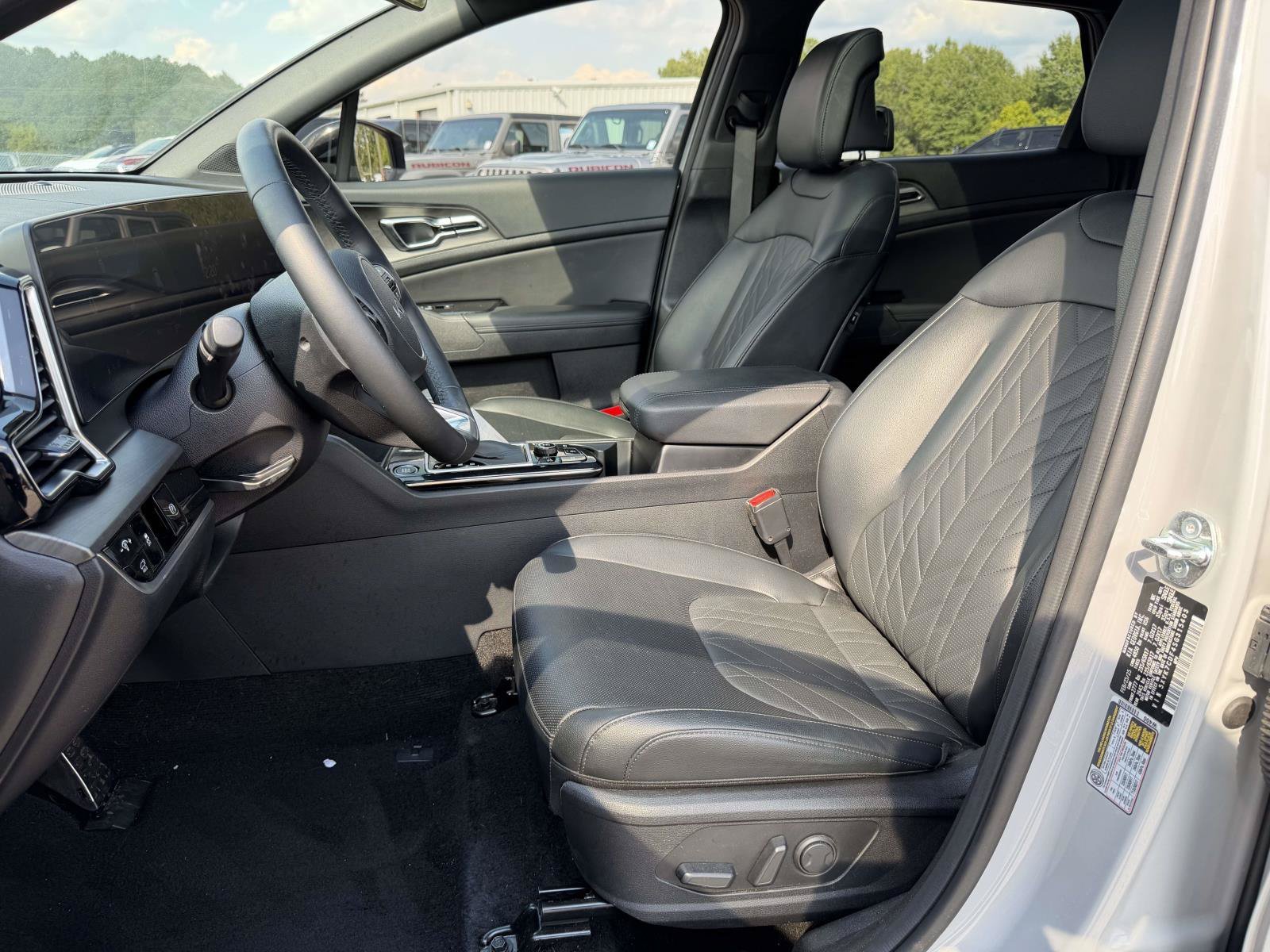 Used 2025 Wolf Gray/Ebony Black Roof Kia X-Pro image 16