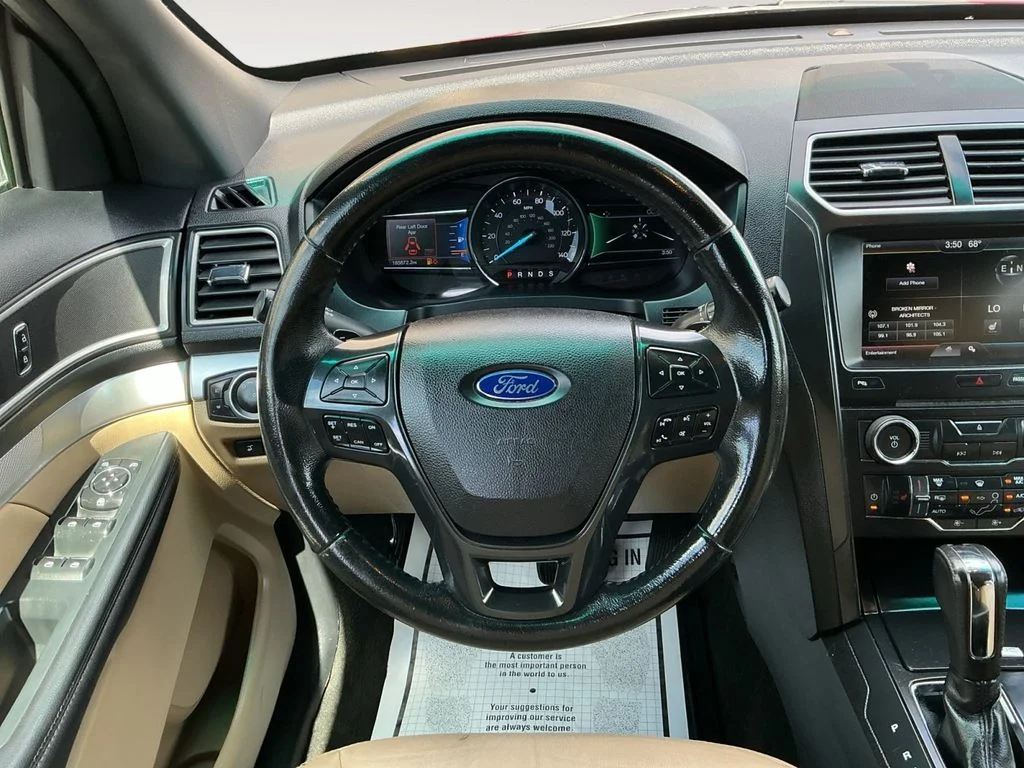 Used 2016 Red Ford XLT image 11