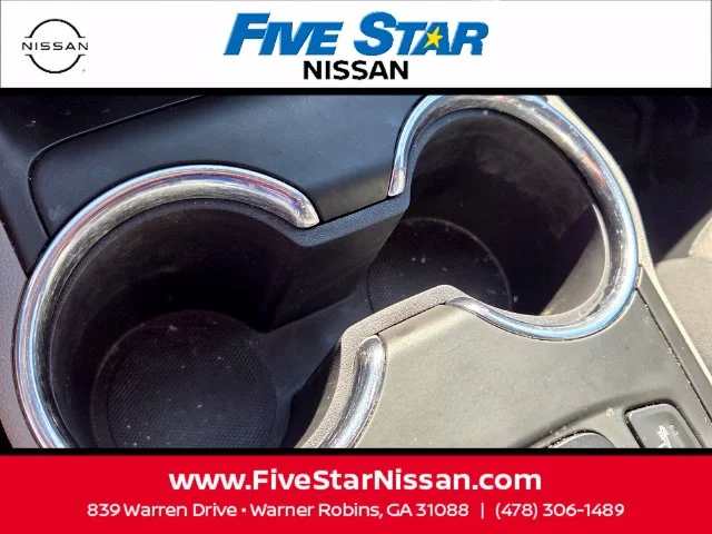 Used 2023 Silver GMC SLT image 23