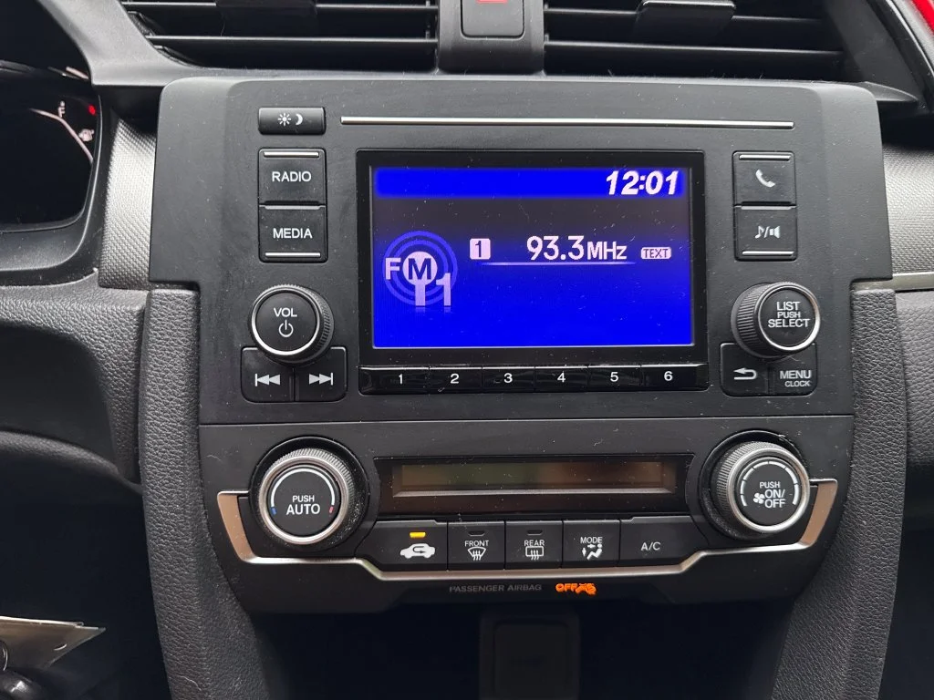 Used 2018 Modern Steel Metallic Honda LX image 17