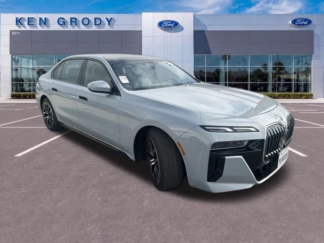 Used 2024 Gray BMW 760i xDrive image 8