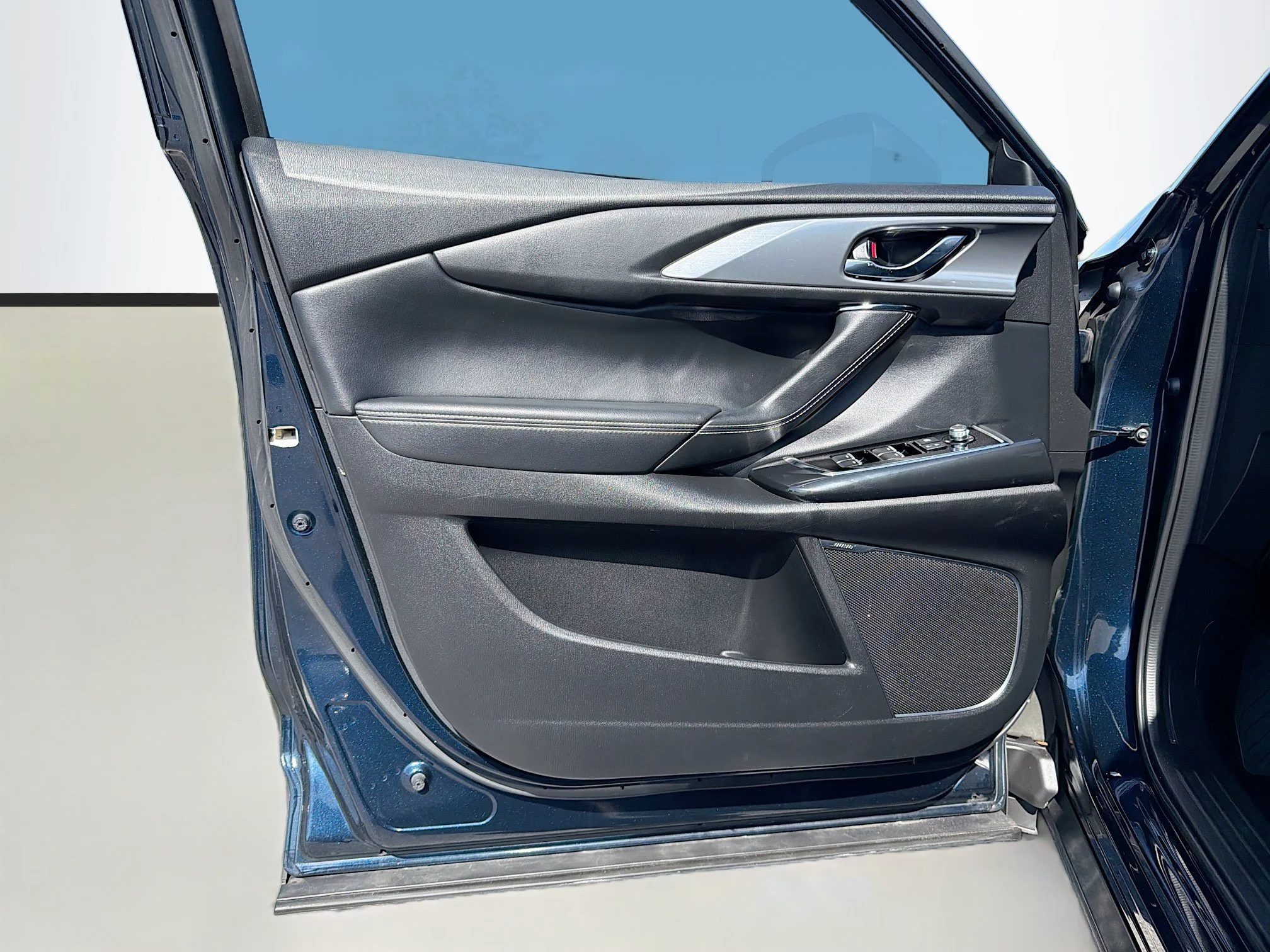 Used 2023 Deep Crystal Blue Mica Mazda Grand Touring image 23