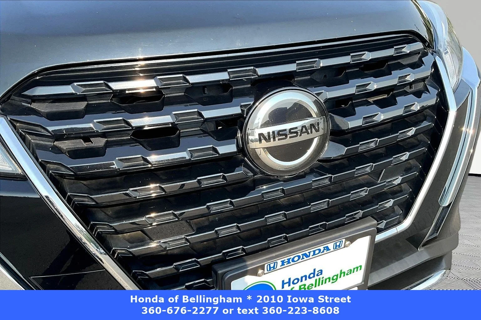 Used 2021 Super Black Nissan SV image 30