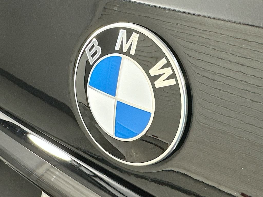 New 2027 Black Sapphire Metallic BMW M60i image 22