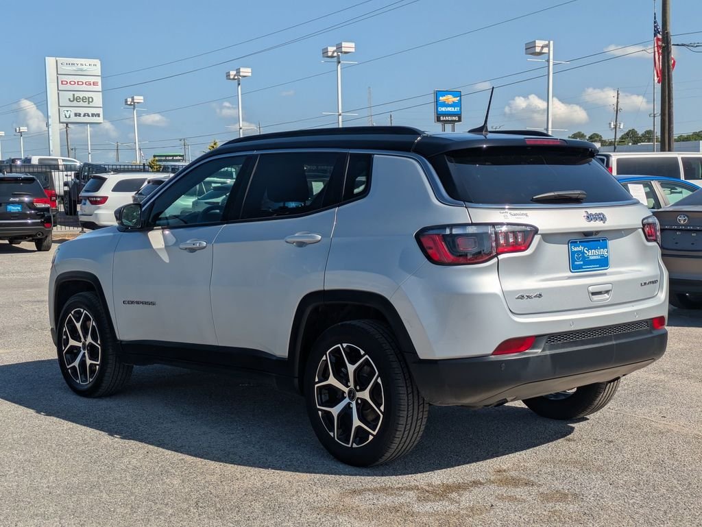 Used 2025 Silver Jeep Limited image 3