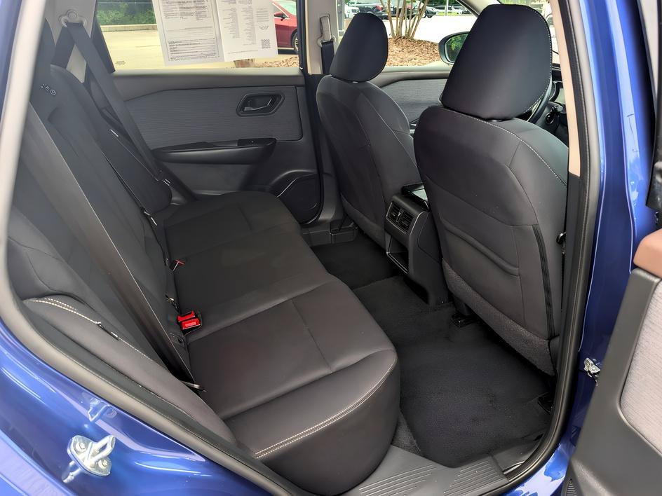 Used 2023 Caspian Blue Metallic Nissan S image 25