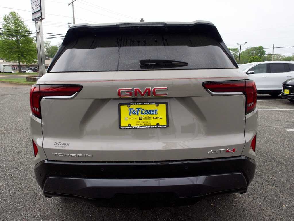 2026 GMC Terrain AT4 - Photo 7