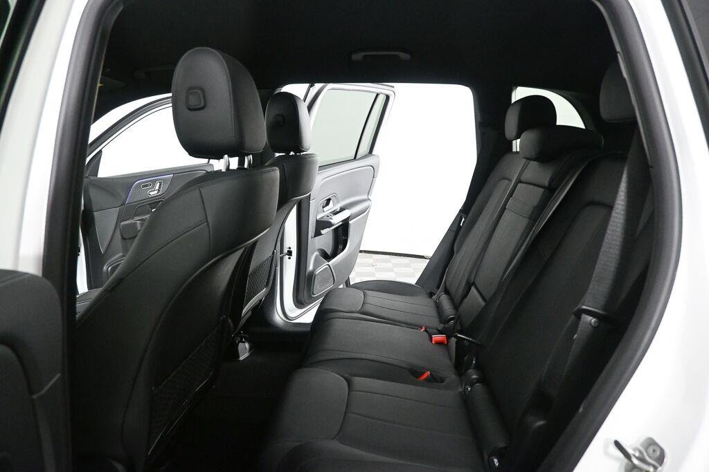 Used 2024 Polar White Mercedes-Benz GLB 250 image 19