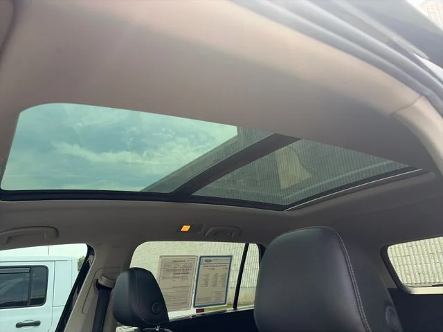 Used 2018  Volkswagen SEL image 46