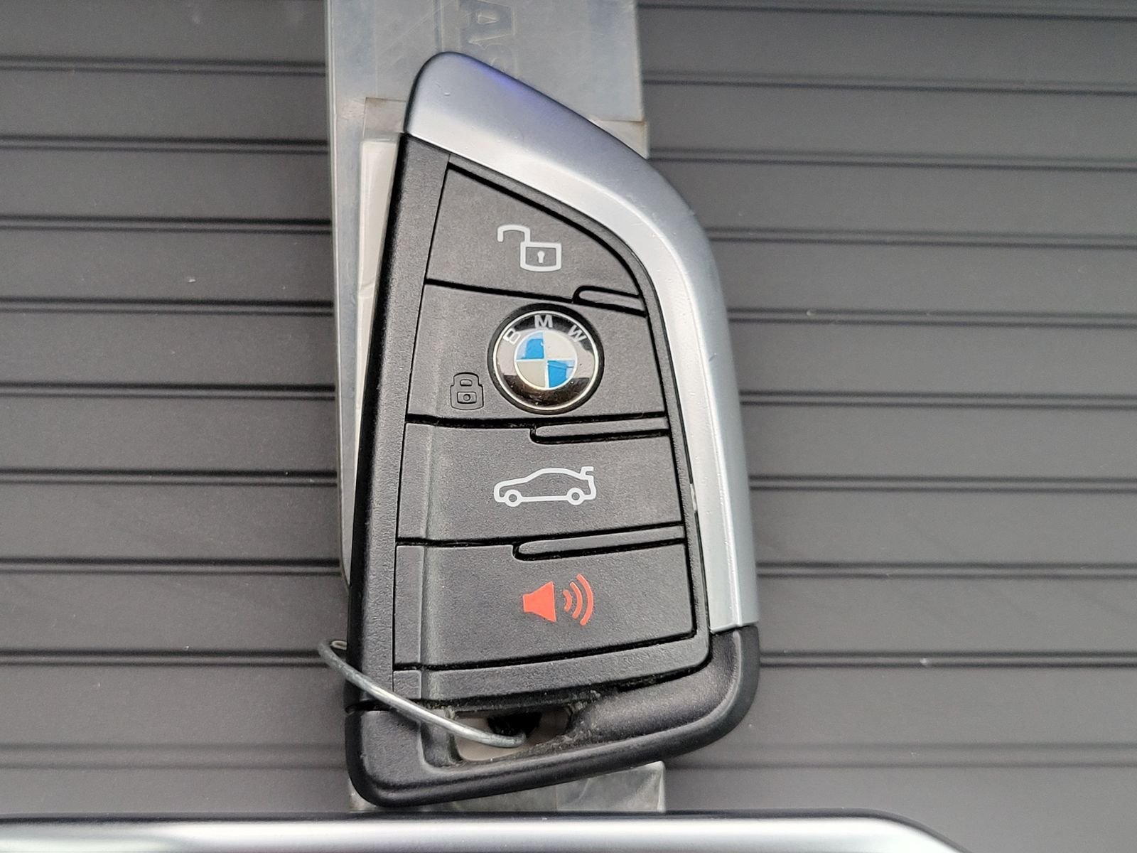 Used 2023 White BMW xDrive30i image 25