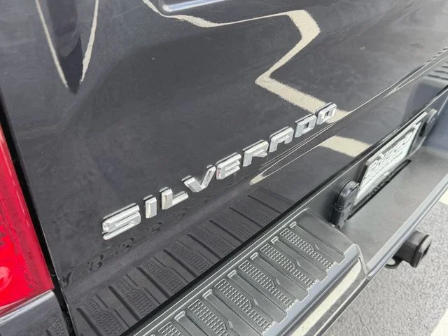 Used 2023 Gray Chevrolet Custom image 15