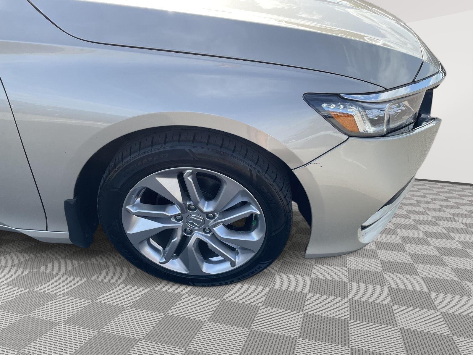 Used 2019 Champagne Frost Pearl Honda LX 1.5T image 29