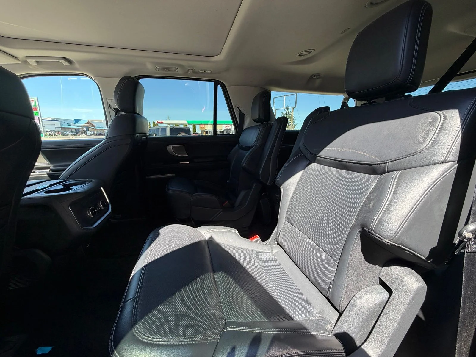 Used 2025 Black Ford Platinum image 10