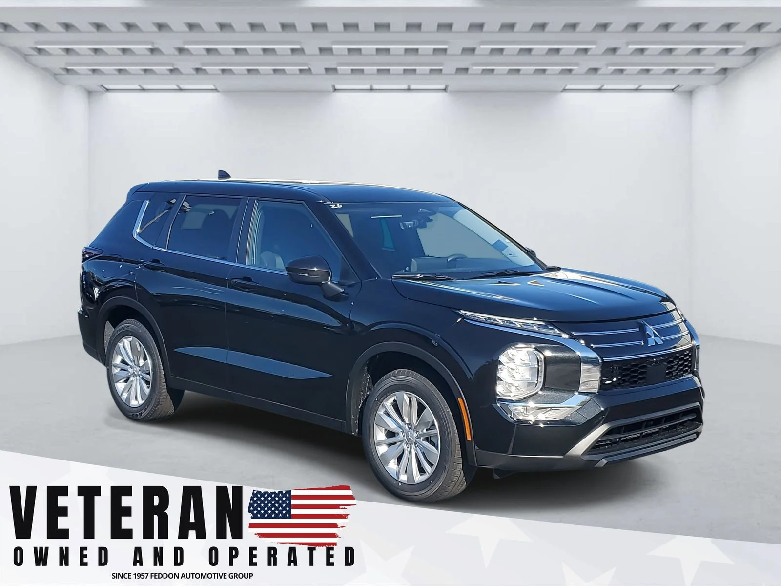 2026 Mitsubishi Outlander ES FWD's photo