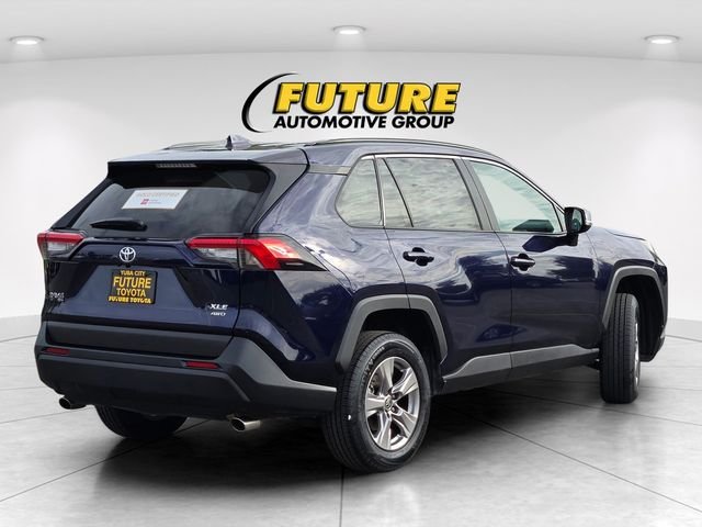 Used 2025  Toyota XLE image 4