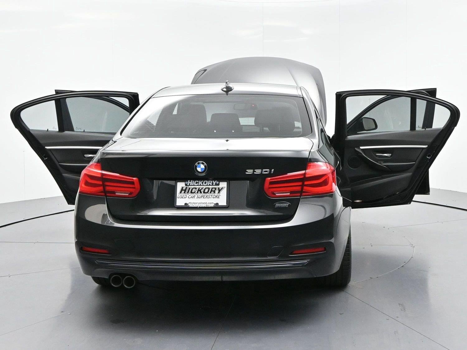 Used 2018 Black Sapphire Metallic BMW 330i image 37