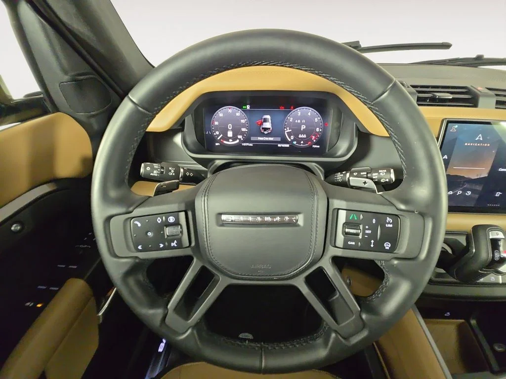 Used 2025 Gray Land Rover V8 image 12