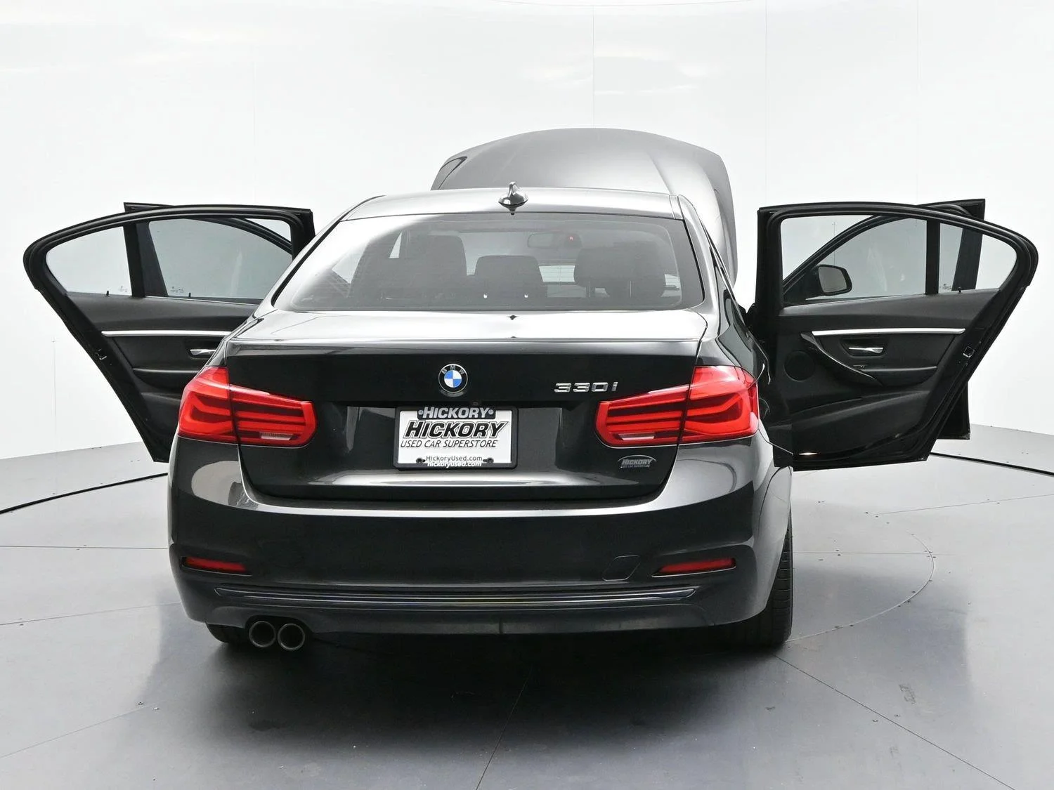 Used 2018 Black Sapphire Metallic BMW 330i image 37