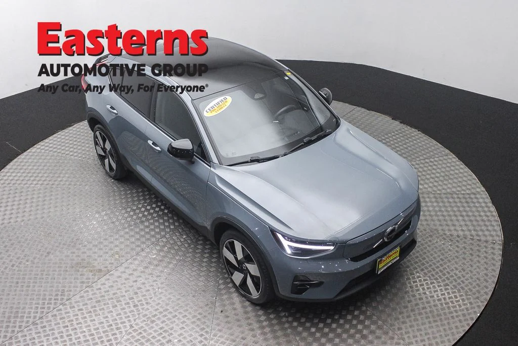 Used 2023 Blue Volvo Ultimate image 3