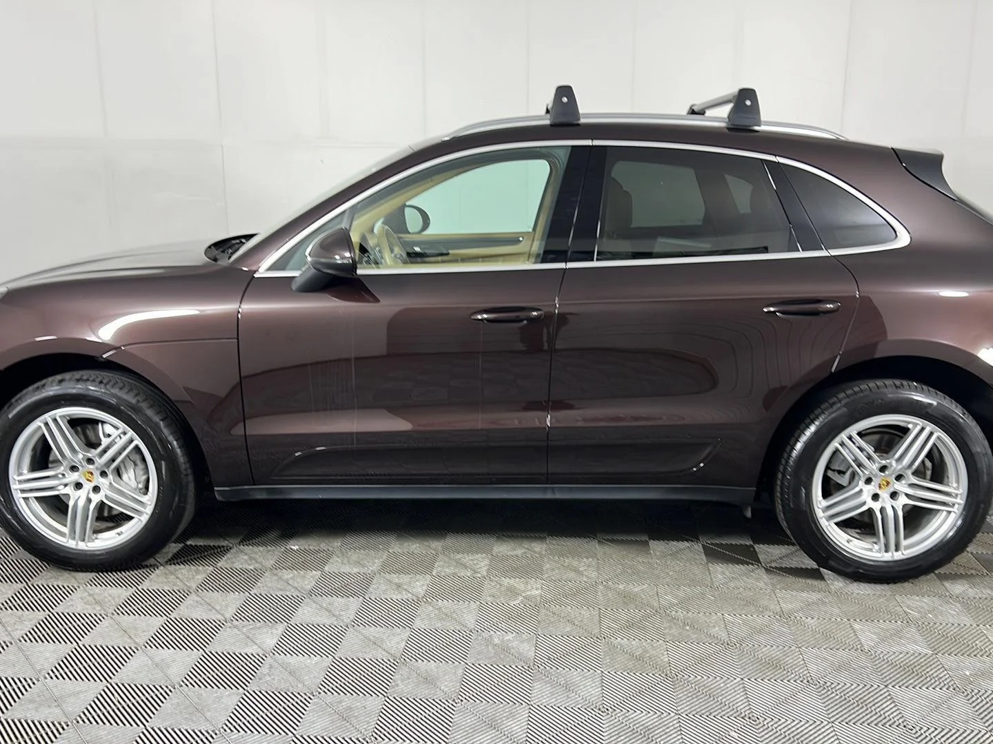 Used 2016  Porsche S image 23