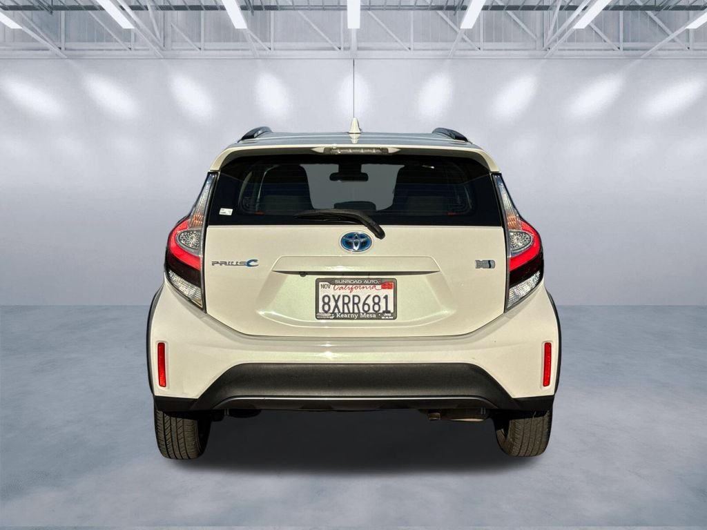 Used 2018  Toyota One image 5