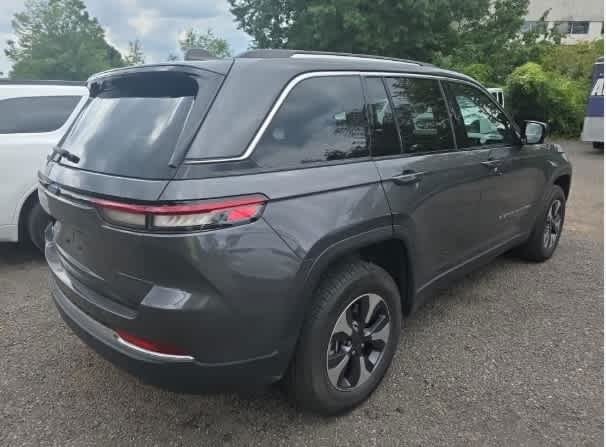 Used 2023 Baltic Gray Metallic Clearcoat Jeep  image 3