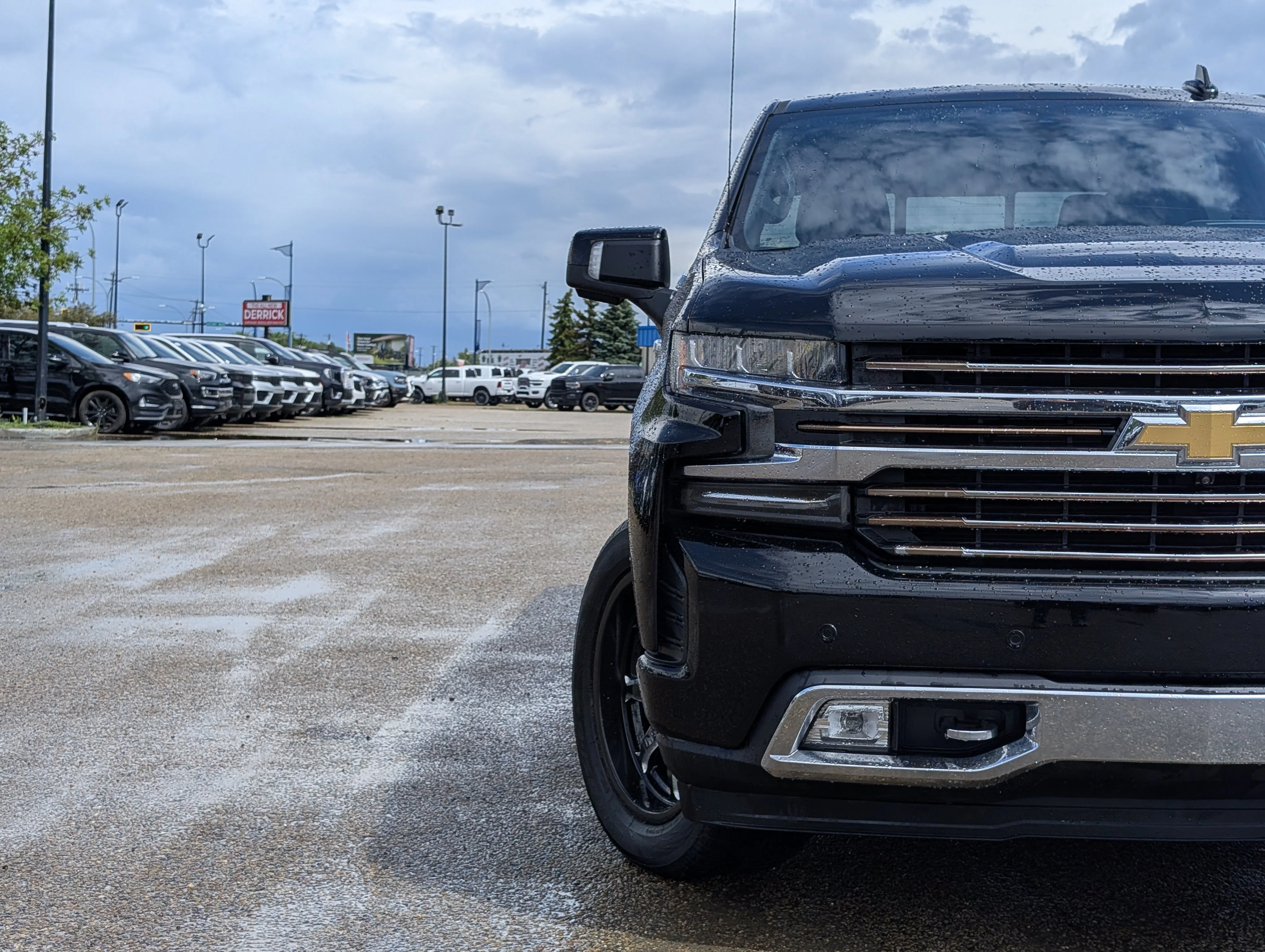 Used 2020 Black Chevrolet High Country image 11