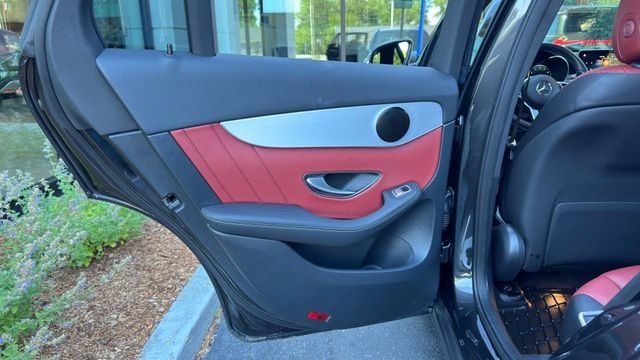Used 2022 Gray Mercedes-Benz GLC 300 image 17