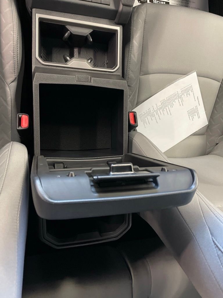 2026 Toyota Tacoma SR5 - Photo 18