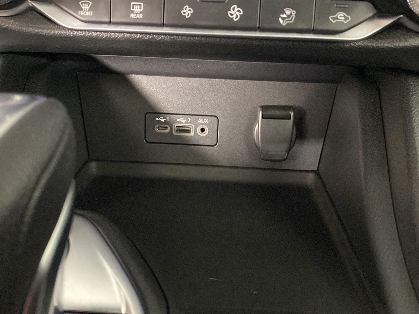 Used 2020 Electric Blue Metallic Nissan SV image 19