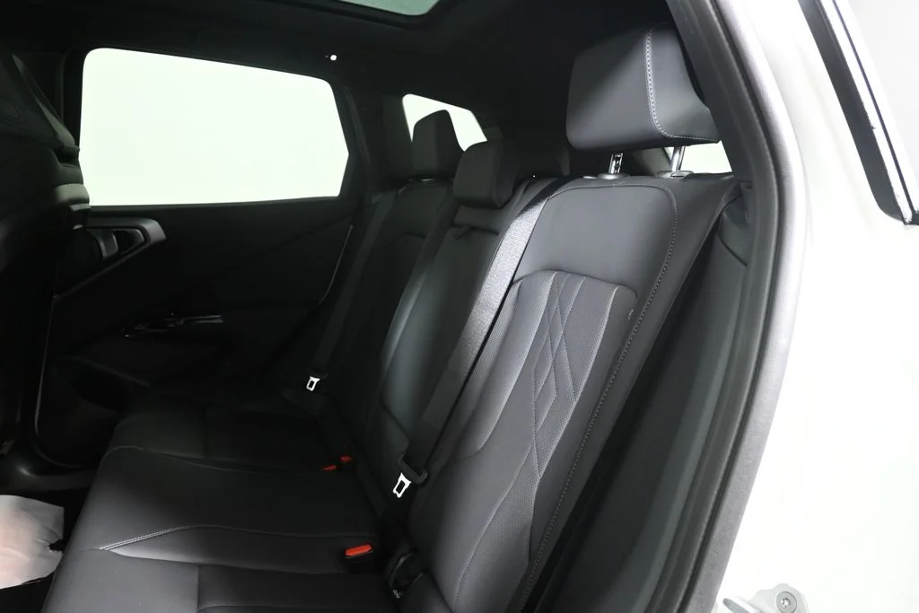New 2026 White BMW 30 xDrive image 4