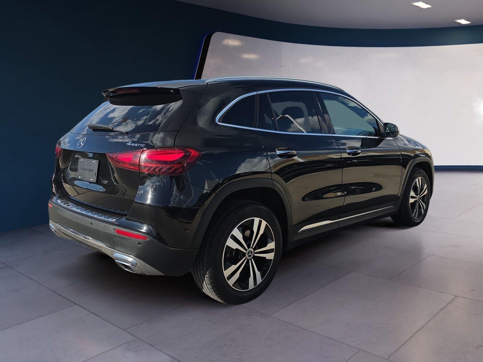Used 2025 Night Black Mercedes-Benz GLA 250 image 5